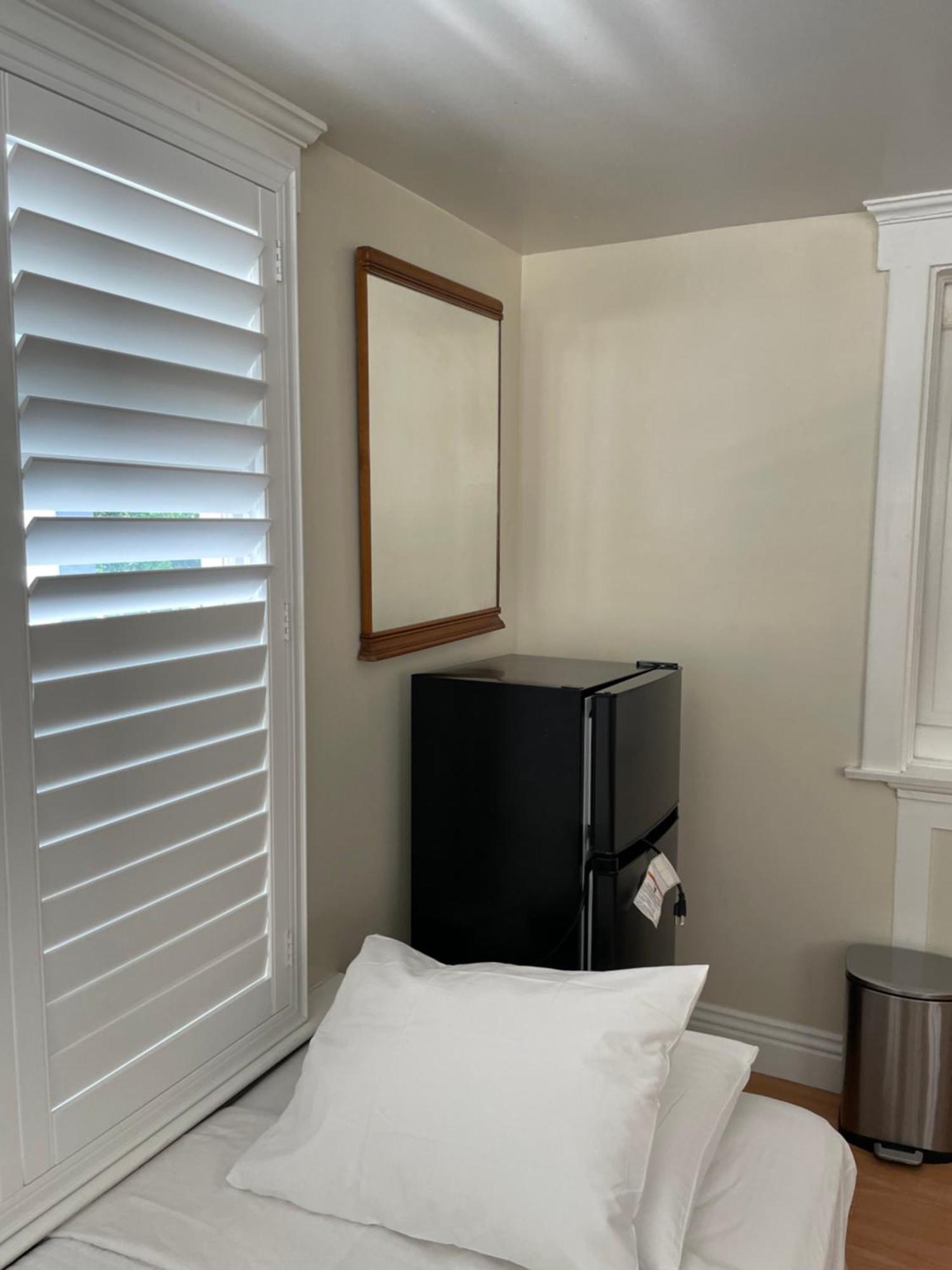 Spacious Private Angeles Bedroom With Ac & Wifi & Private Fridge Near Usc The Coliseum Exposition Park Bmo Stadium Of Southern California Privatunterkunft *