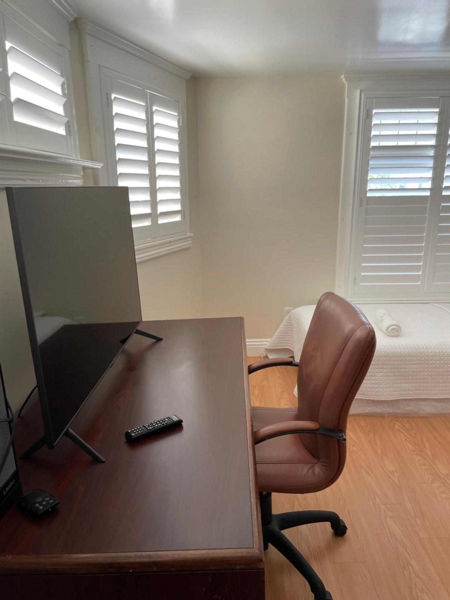 Privatunterkunft Spacious Private Angeles Bedroom With Ac & Wifi & Private Fridge Near Usc The Coliseum Exposition Park Bmo Stadium Of Southern California Los Angeles