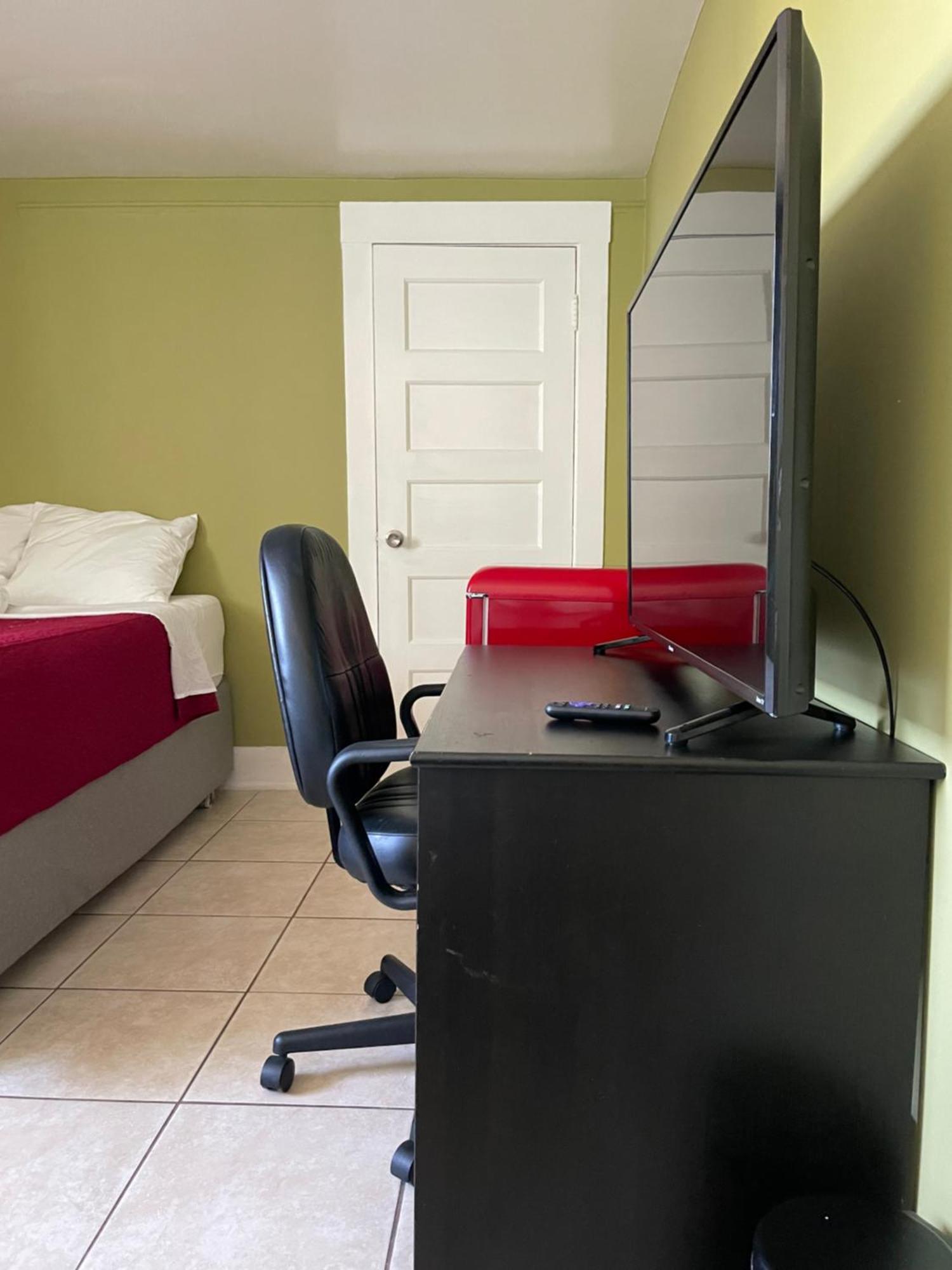 Privatunterkunft Spacious Private Angeles Bedroom With Ac & Wifi & Private Fridge Near Usc The Coliseum Exposition Park Bmo Stadium Of Southern California Los Angeles