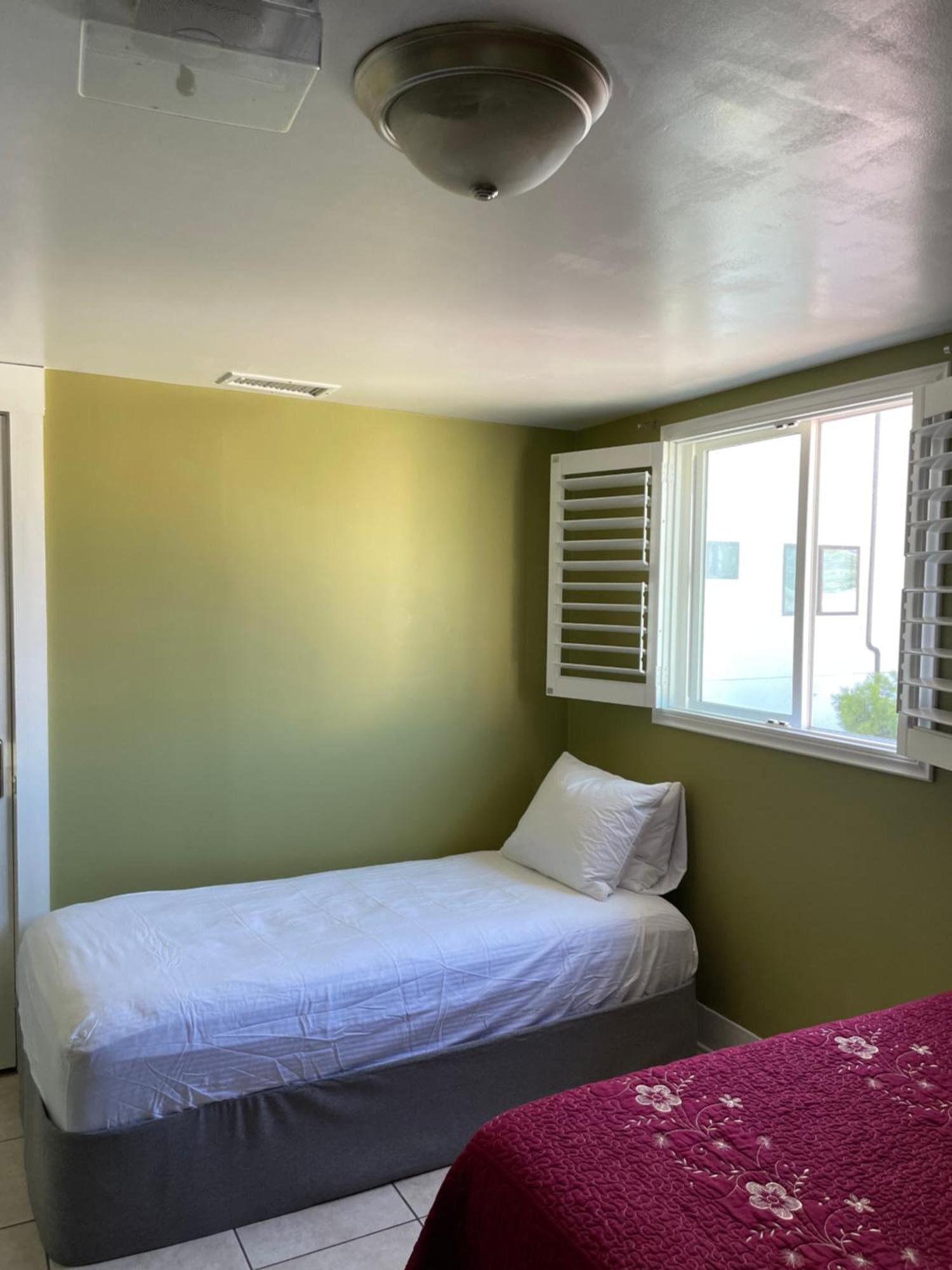 Spacious Private Angeles Bedroom With Ac & Wifi & Private Fridge Near Usc The Coliseum Exposition Park Bmo Stadium Of Southern California Privatunterkunft *