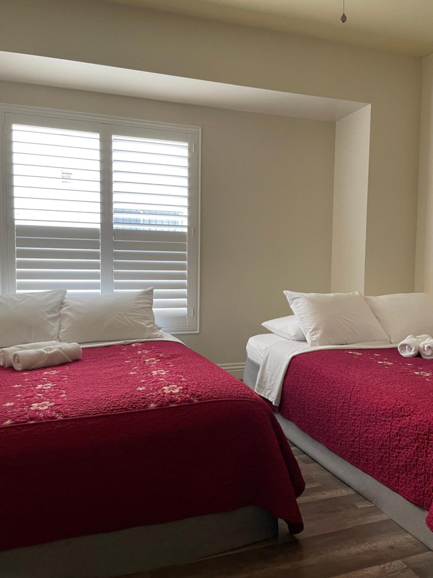 Spacious Private Angeles Bedroom With Ac & Wifi & Private Fridge Near Usc The Coliseum Exposition Park Bmo Stadium Of Southern California Privatunterkunft Los Angeles