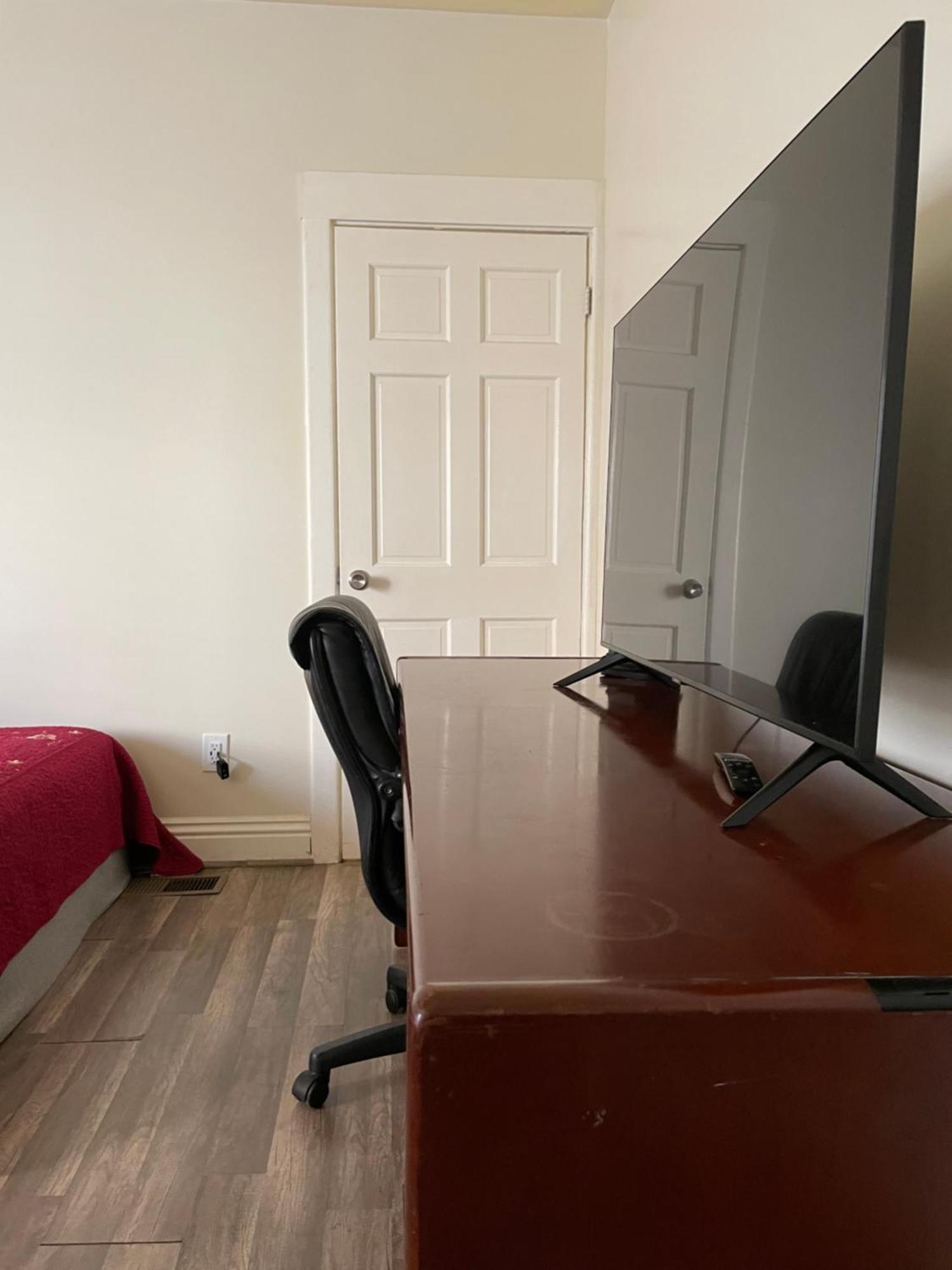 Privatunterkunft Spacious Private Angeles Bedroom With Ac & Wifi & Private Fridge Near Usc The Coliseum Exposition Park Bmo Stadium Of Southern California